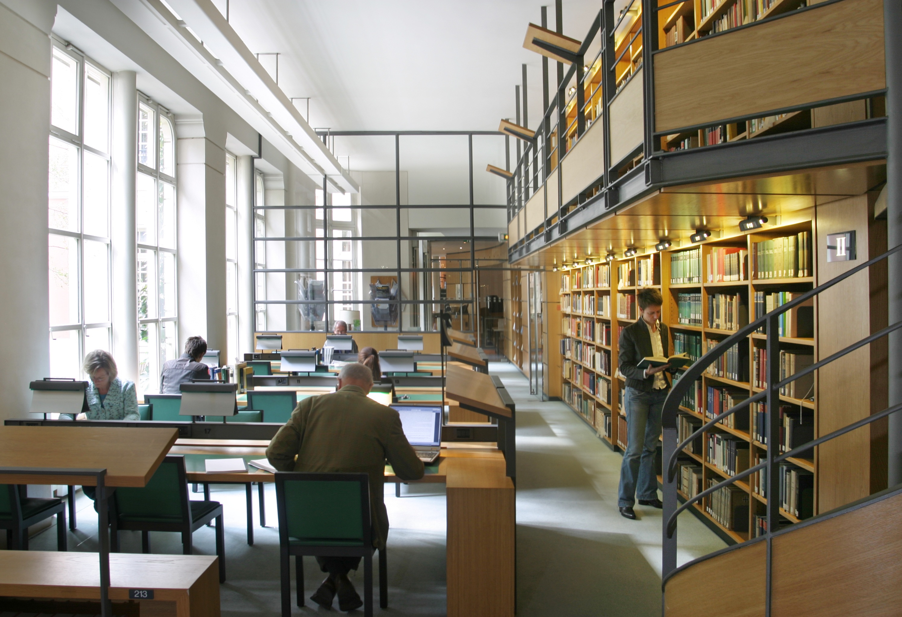 Rainer Babel : La France et l&rsquo;Allemagne à l&rsquo;époque de la monarchie universelle des Habsbourg